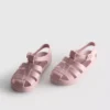 Sandaler i gennemsigtig plast