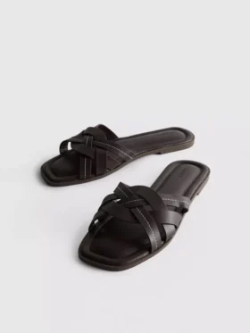 Sandaler i vævet imiteret læder