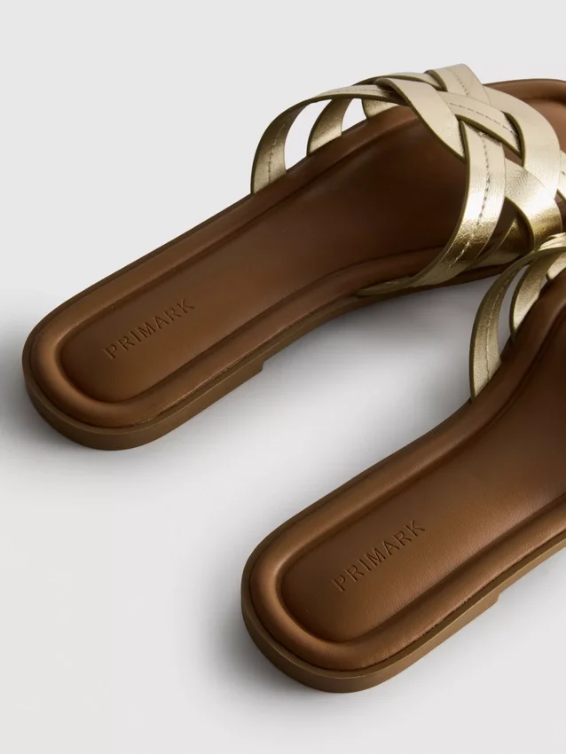 Sandaler i vævet imiteret læder