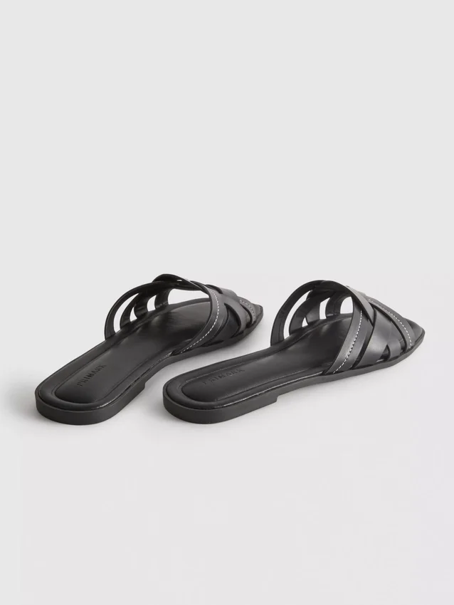 Sandaler i vævet imiteret læder