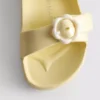 Sandaler med blomsterremme