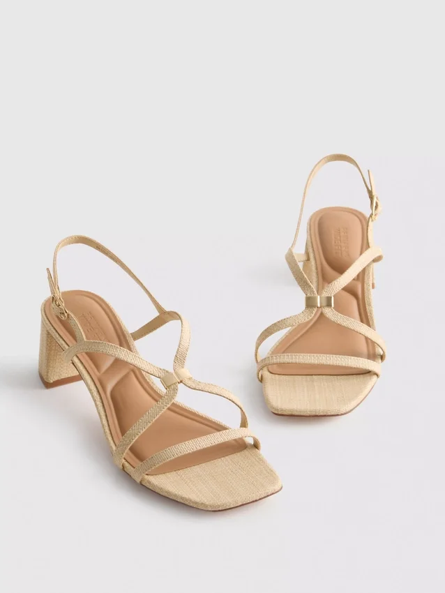 Sandaler med bred pasform, raffia-kant og blokhæl