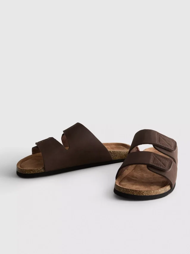 Sandaler med dobbelt rem