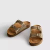 Sandaler med dobbelt spænde og dekorationer