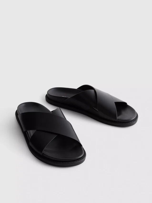 Sandaler med krydsremme