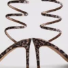 Sandaler med leopardmønster og spiralhæl