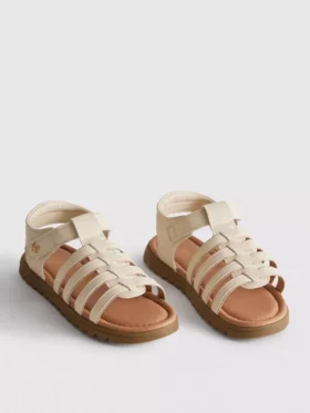 Sandaler med remme
