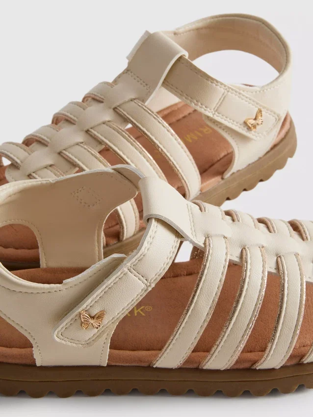 Sandaler med remme