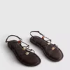 Sandaler med remme og perler