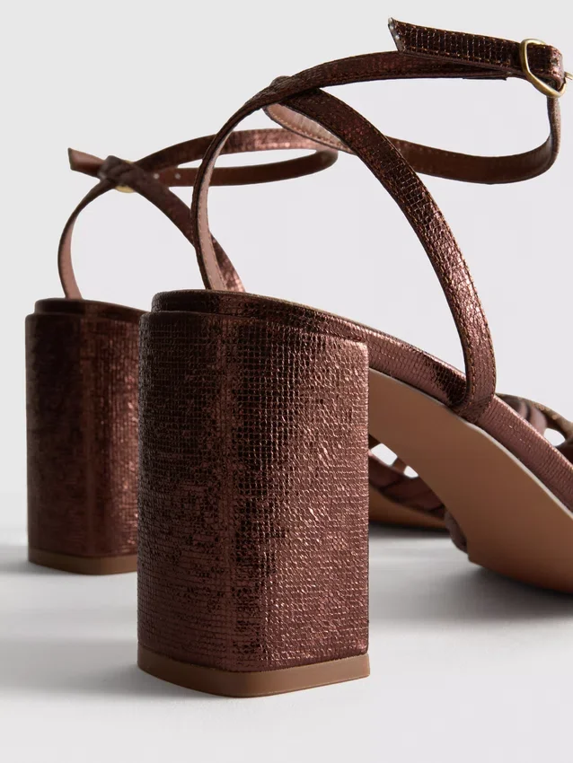 Sandaler med remme og rhinestone-højhælede sko