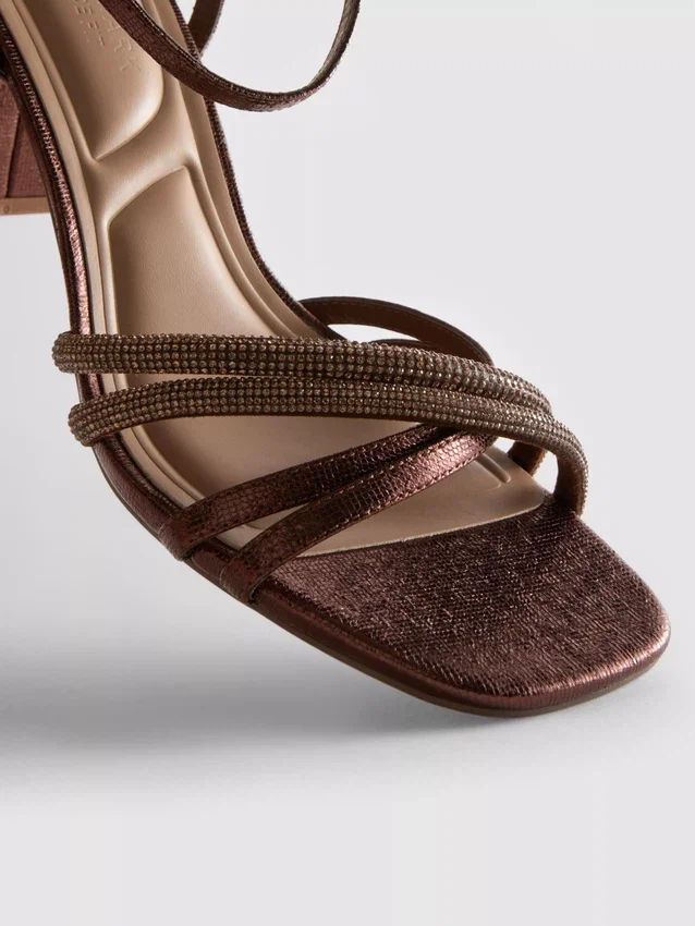 Sandaler med remme og rhinestone-højhælede sko