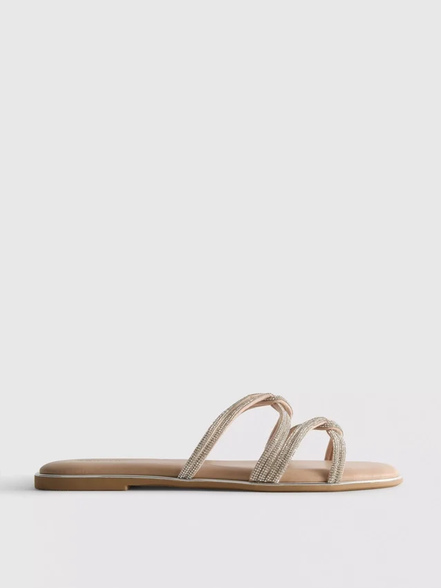 Sandaler med remme og strass
