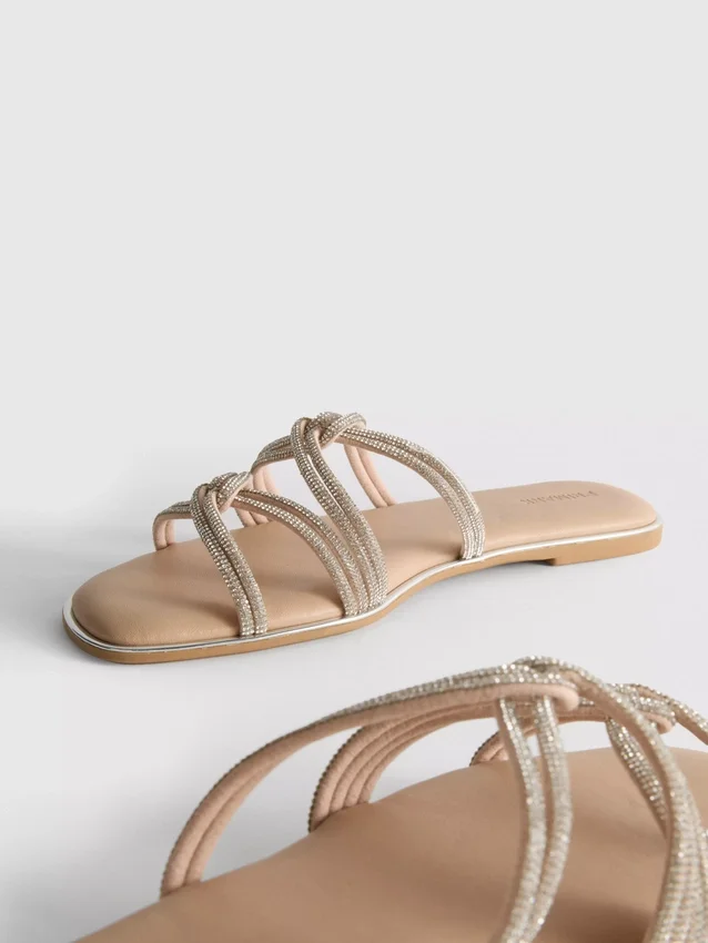 Sandaler med remme og strass