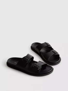 Sandaler med to remme
