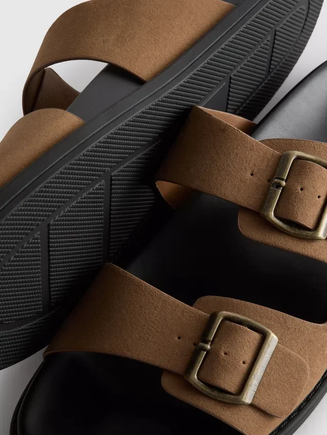 Sandaler med to remme