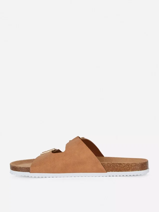 Sandaler med to remme og spænde