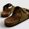 Sandaler med to remme og tyk sål