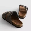 Sandaler med to remme og tyk sål