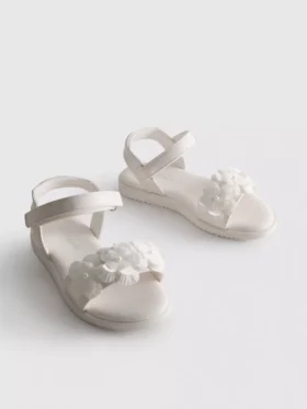 Sandaler til fest med blomster i tyl