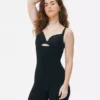 Shapewear-bodysuit med åben brystdel og længde til midt på låret