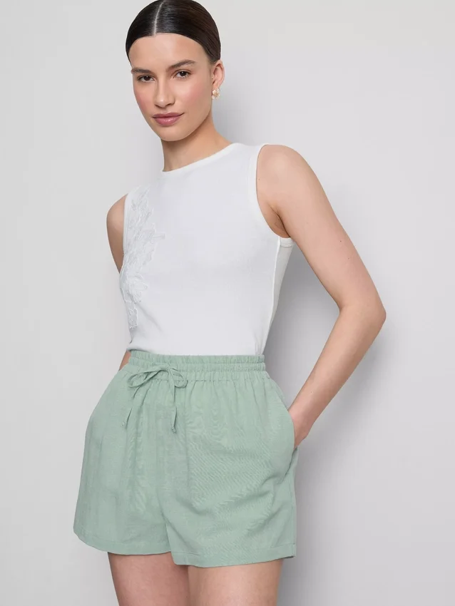 Shorts i bomuldsblanding med elastisk talje