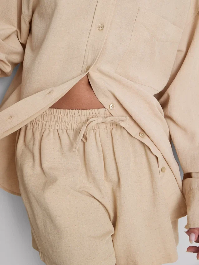 Shorts i bomuldsblanding med elastisk talje