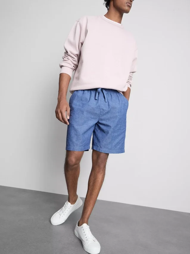 Shorts i linneblanding med snøre