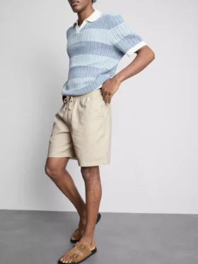 Shorts i linneblanding med snøre