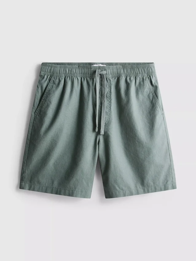 Shorts i linneblanding med snøre