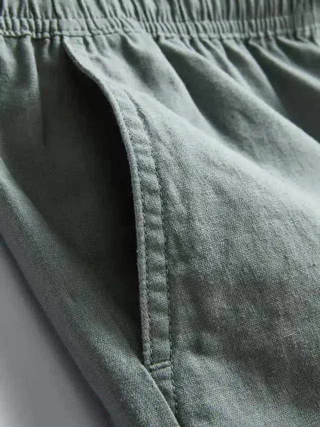 Shorts i linneblanding med snøre