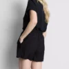 Shorts med bælte og elastisk linning