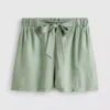 Shorts med bælte og elastisk linning