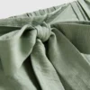 Shorts med bælte og elastisk linning