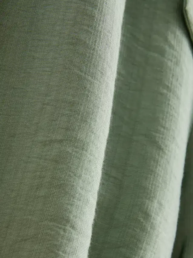 Shorts med bælte og elastisk linning