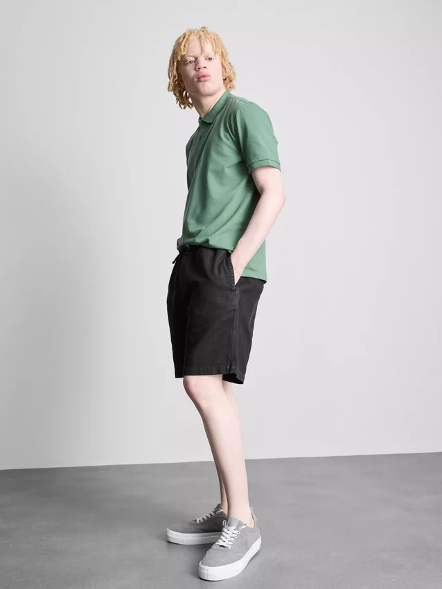 Shorts med struktur og snøre