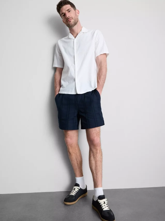 Shorts med struktur og snøre