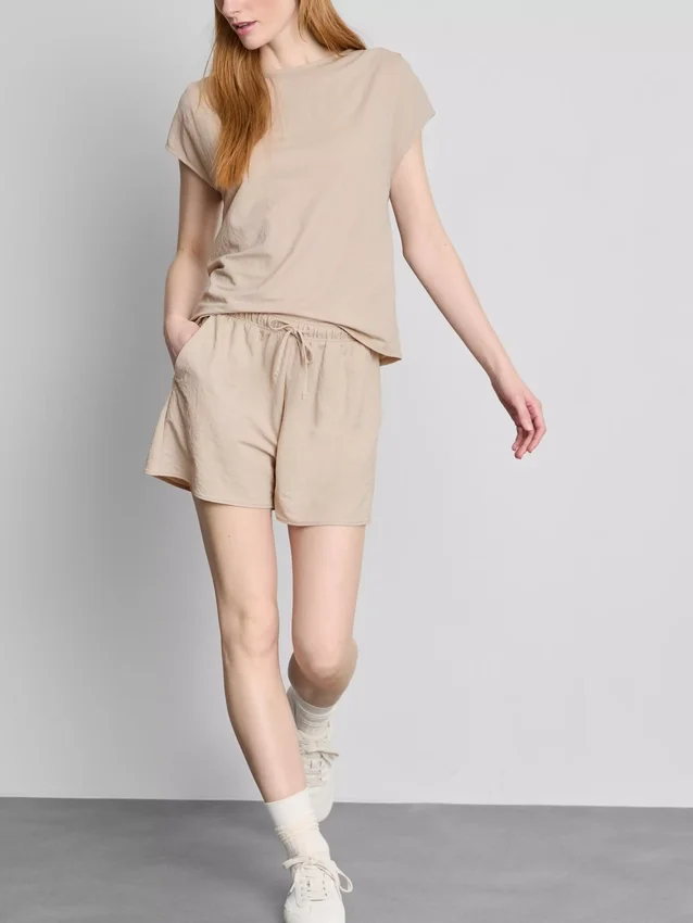 Shorts med struktur og snøre