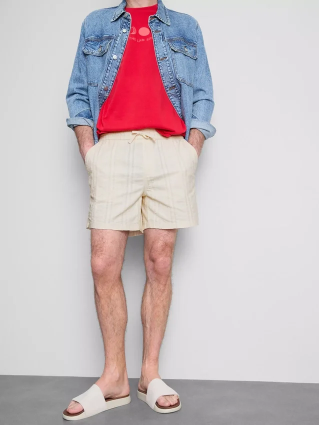 Shorts med struktur og snøre
