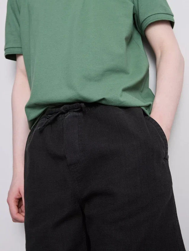 Shorts med struktur og snøre
