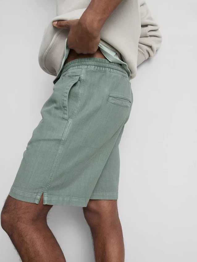 Shorts med struktur og snøre