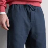 Shorts med struktur og snøre