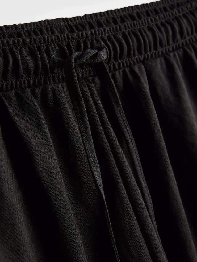 Shorts med struktur og snøre