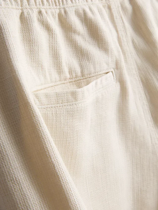 Shorts med struktur og snøre