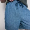 Shorts med struktur og snøre i taljen