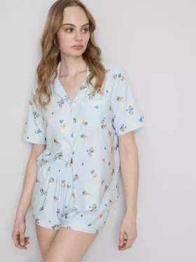 Shorty-pyjamasser i boyfriend-stil med morgenmadsprint