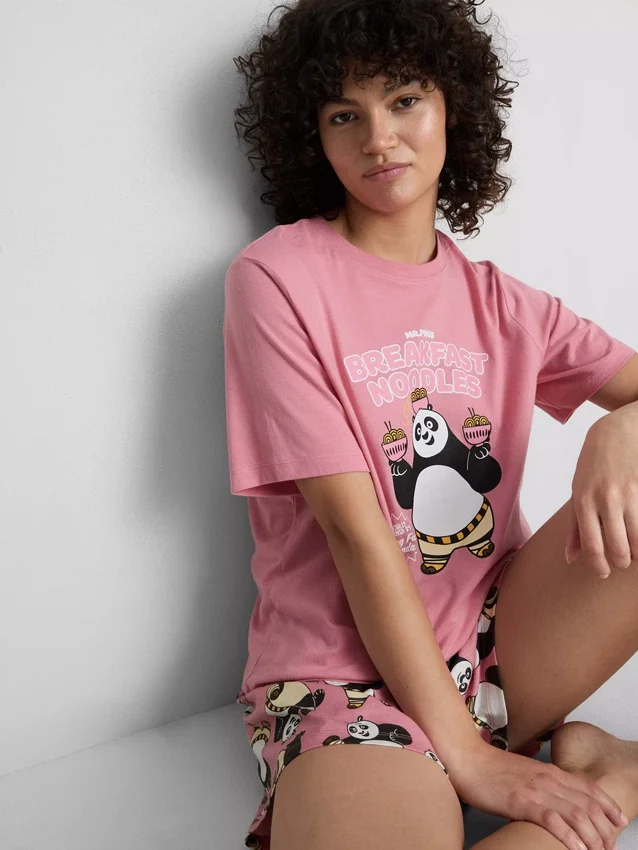 Shorty-pyjamasser med Kung Fu Panda-figur