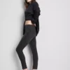 Skinny jeans i bomuldsrig denim