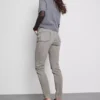 Skinny jeans i bomuldsrig denim