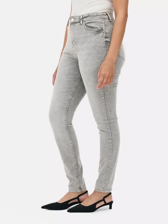Skinny jeans med høj talje