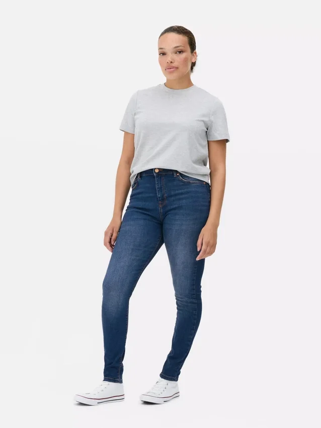 Skinny jeans med høj talje